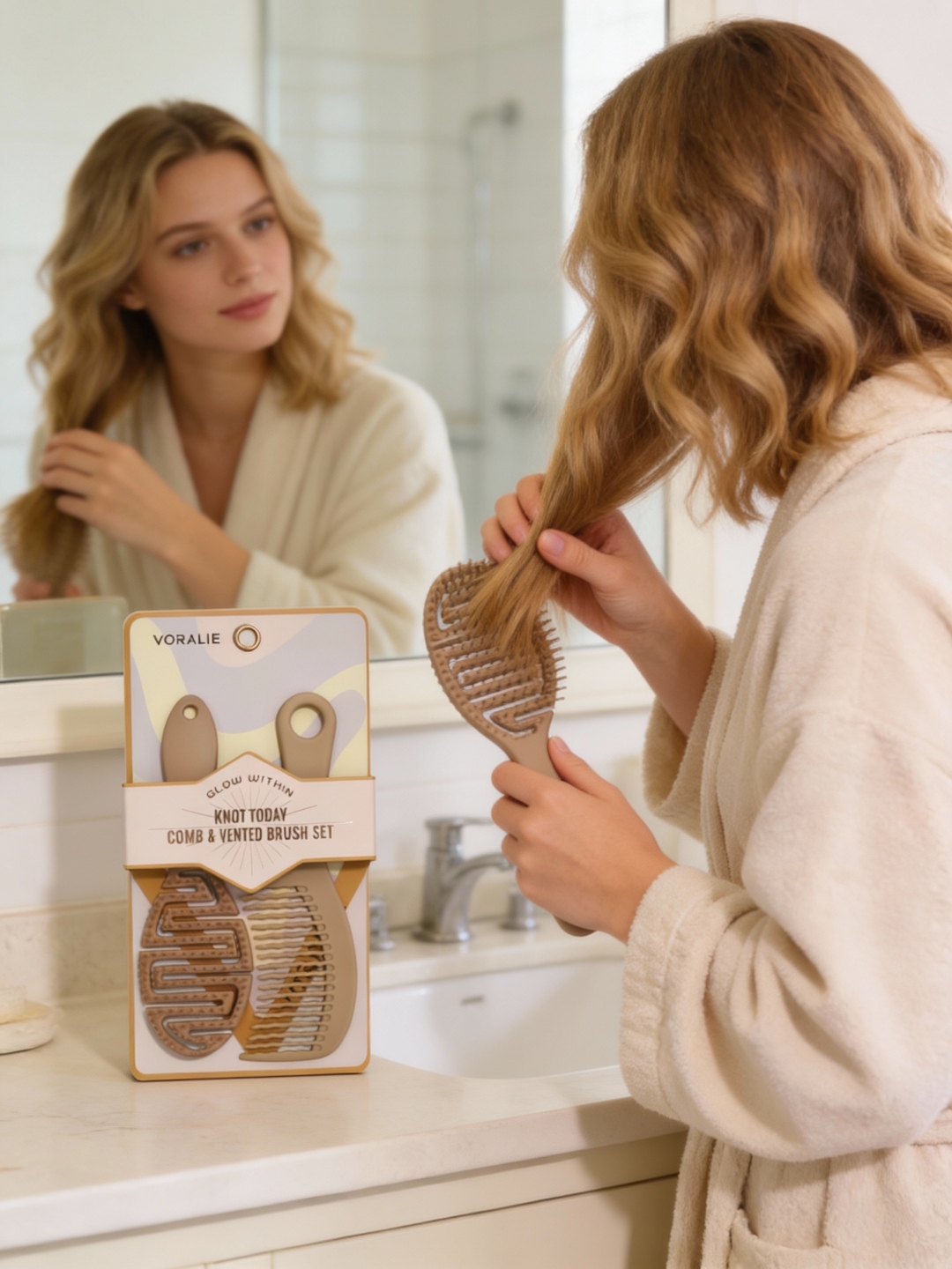 VORALIE Knot Today Comb & Brush lifestyle